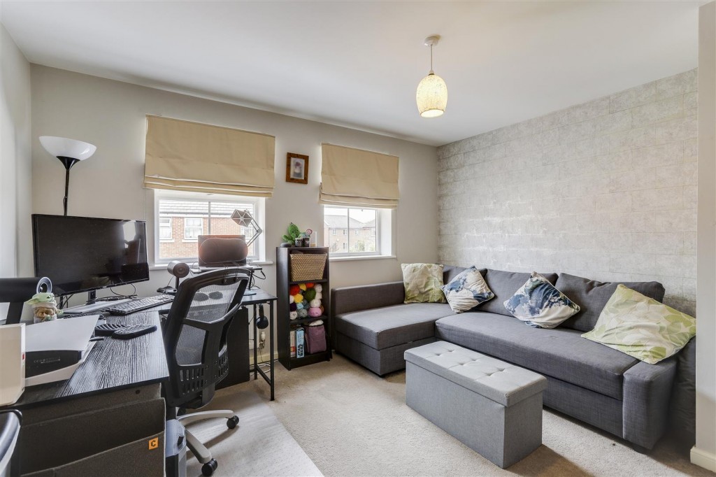 Kestrel Grove, Hucknall, Nottinghamshire, NG15 6UU