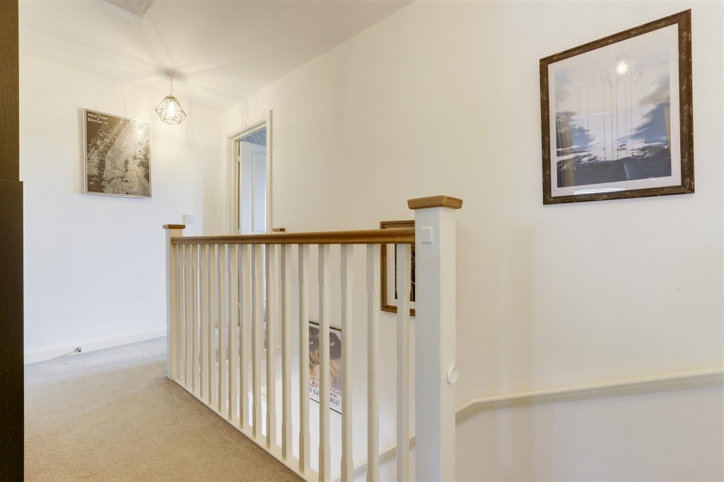 Kestrel Grove, Hucknall, Nottinghamshire, NG15 6UU