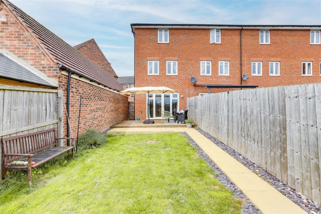 Kestrel Grove, Hucknall, Nottinghamshire, NG15 6UU