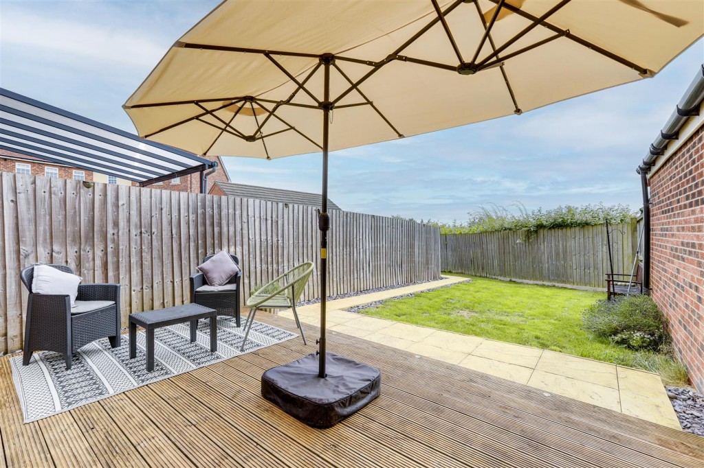 Kestrel Grove, Hucknall, Nottinghamshire, NG15 6UU