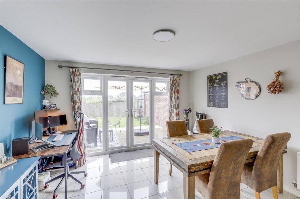 Kestrel Grove, Hucknall, Nottinghamshire, NG15 6UU