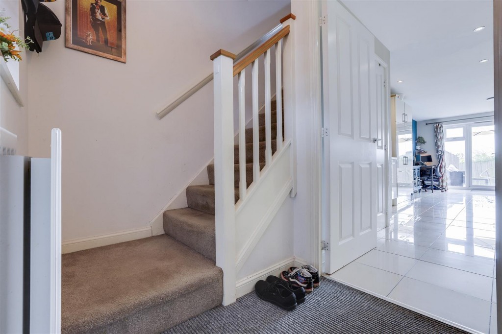 Kestrel Grove, Hucknall, Nottinghamshire, NG15 6UU