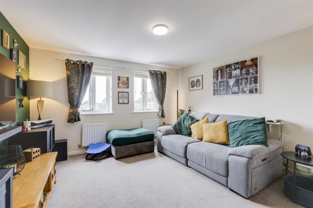 Kestrel Grove, Hucknall, Nottinghamshire, NG15 6UU