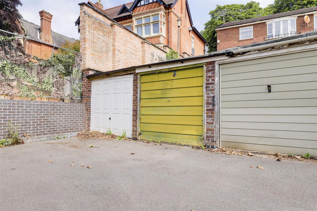 Magdala Road, Mapperley Park, Nottinghamshire, NG3 5DH