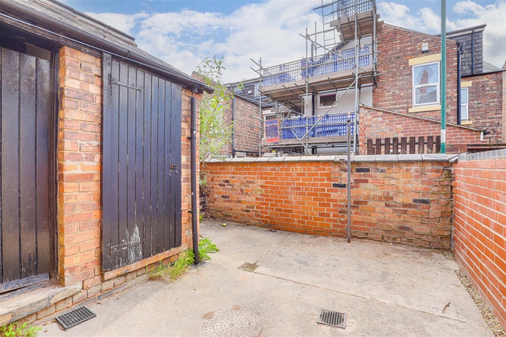 Wellington Street, St. Anns, Nottinghamshire, NG3 1DX