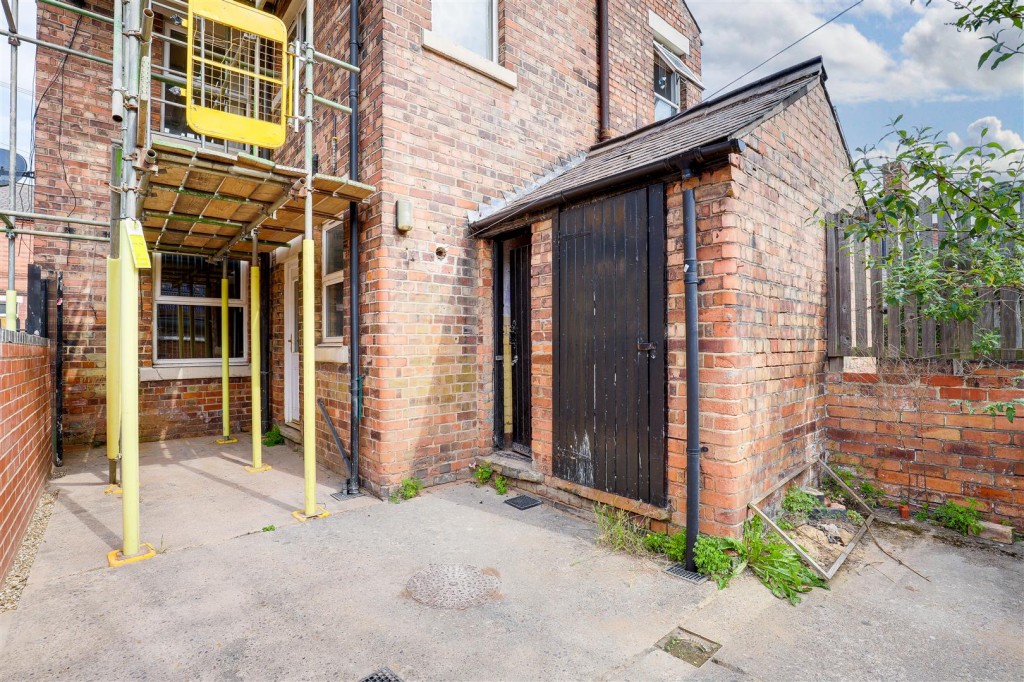 Wellington Street, St. Anns, Nottinghamshire, NG3 1DX
