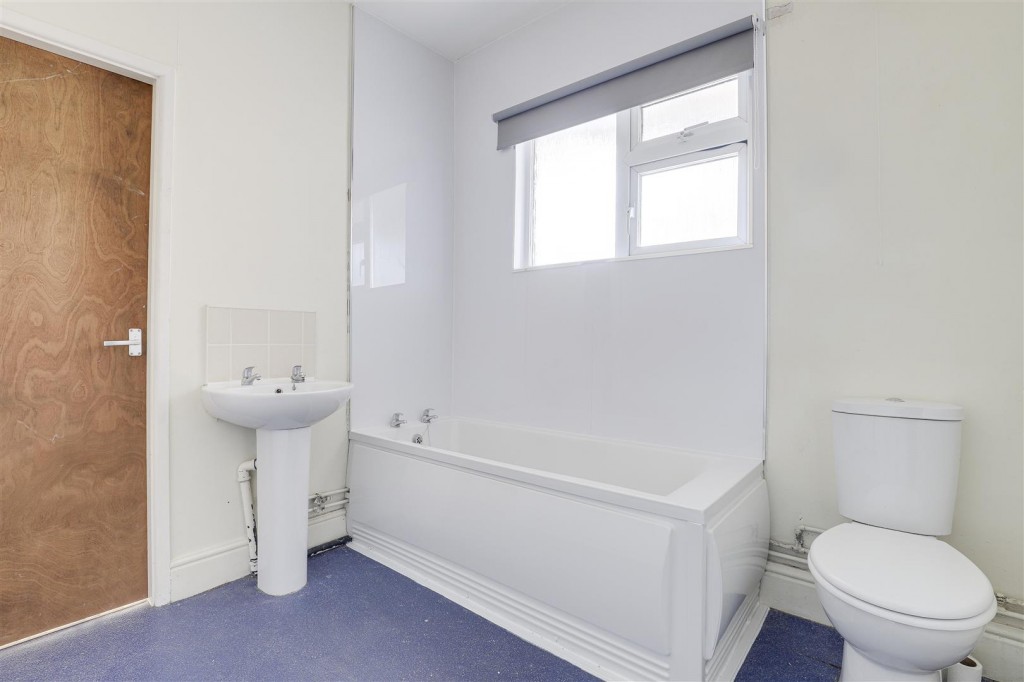 Wellington Street, St. Anns, Nottinghamshire, NG3 1DX