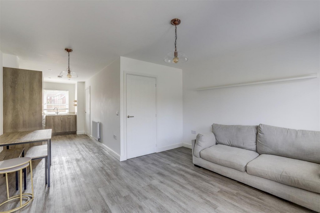 Woodpecker Close, West Bridgford, Nottingham, NG2 7YX