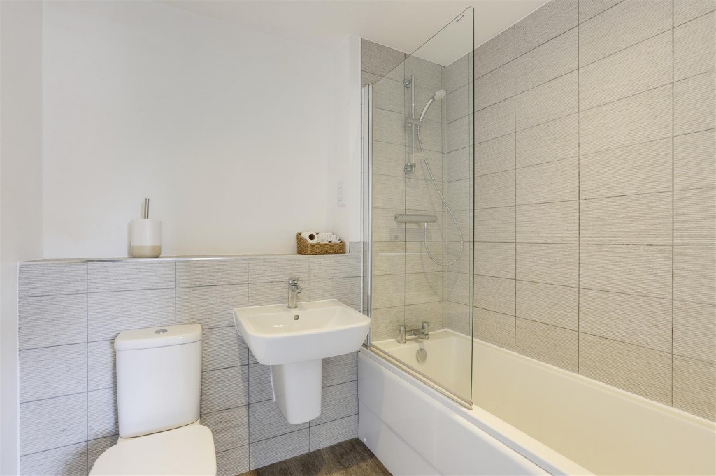 Woodpecker Close, West Bridgford, Nottingham, NG2 7YX