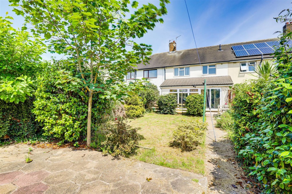 Summerwood Lane, Clifton, Nottinghamshire, NG11 9DW