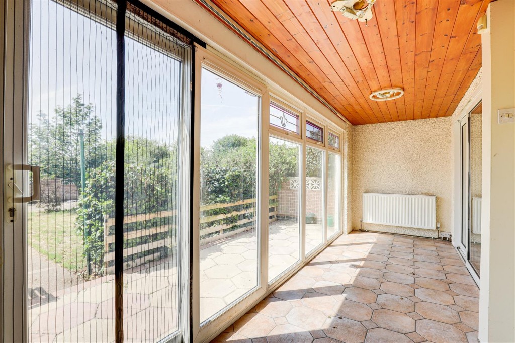 Summerwood Lane, Clifton, Nottinghamshire, NG11 9DW