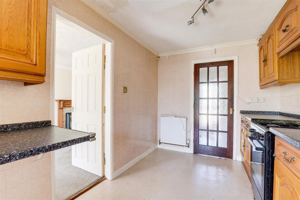 Summerwood Lane, Clifton, Nottinghamshire, NG11 9DW