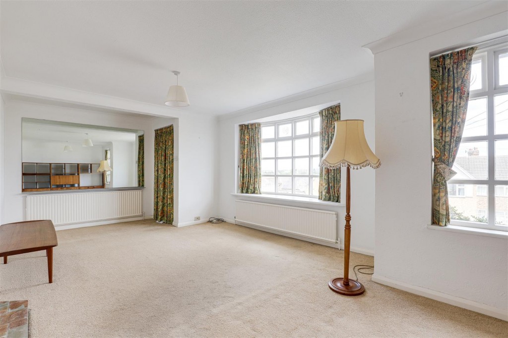 Revesby Road, Woodthorpe, Nottinghamshire, NG5 4LL