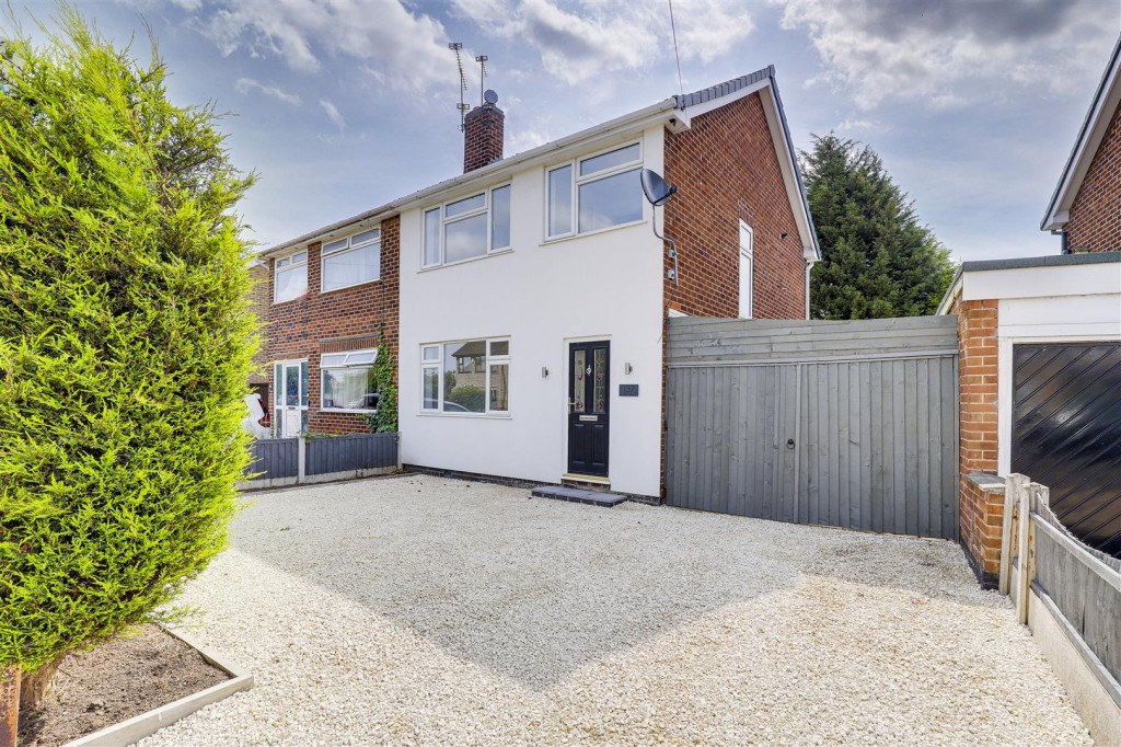 Oakleys Road, Long Eaton, Nottinghamshire, NG10 1DQ