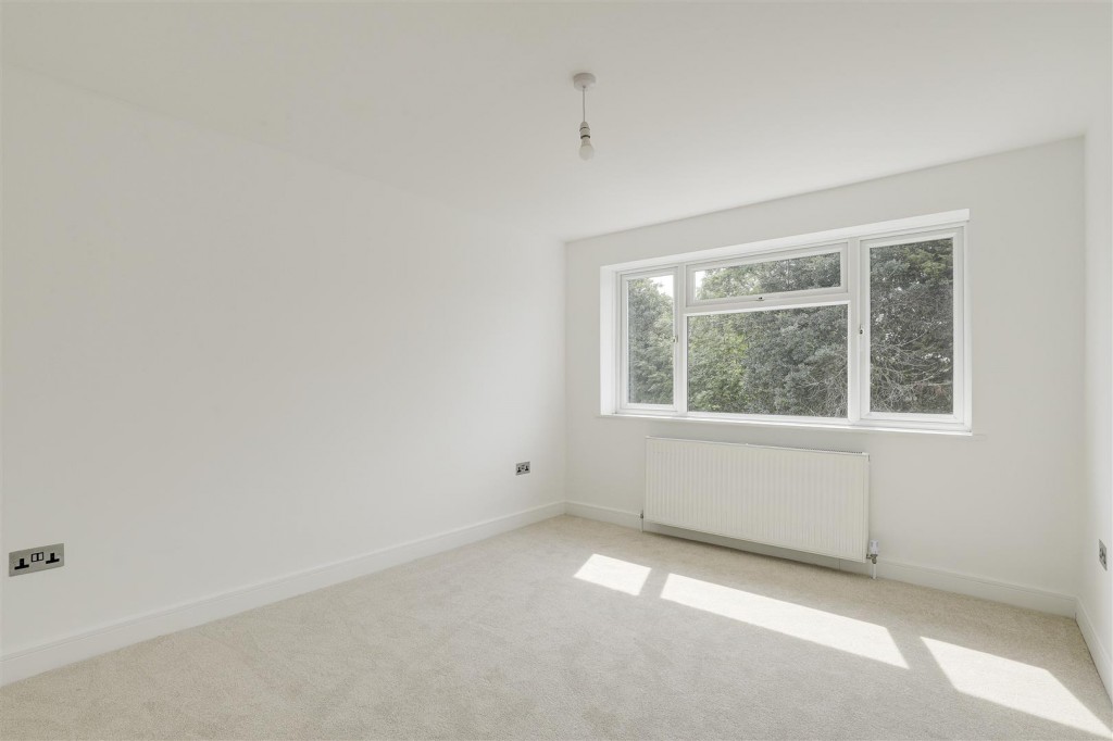 Oakleys Road, Long Eaton, Nottinghamshire, NG10 1DQ