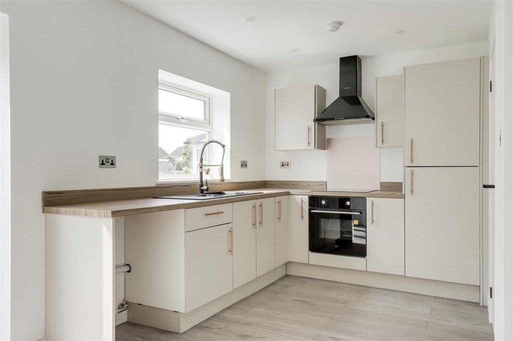 Oakleys Road, Long Eaton, Nottinghamshire, NG10 1DQ