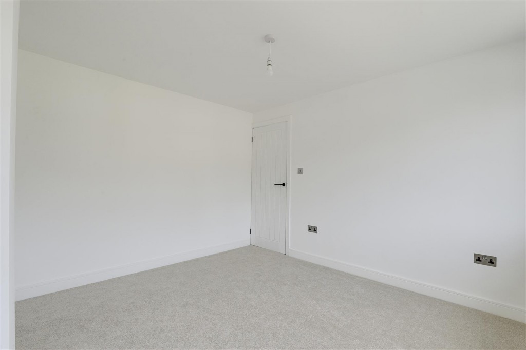 Oakleys Road, Long Eaton, Nottinghamshire, NG10 1DQ