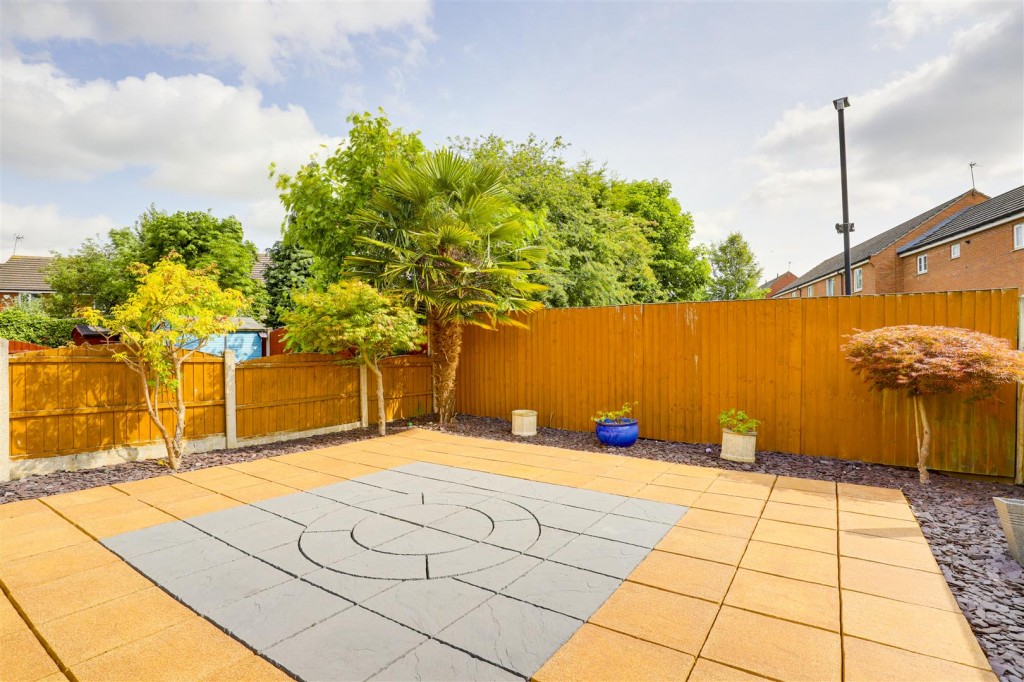 Keats Close, Long Eaton, Derbyshire, NG10 3LT