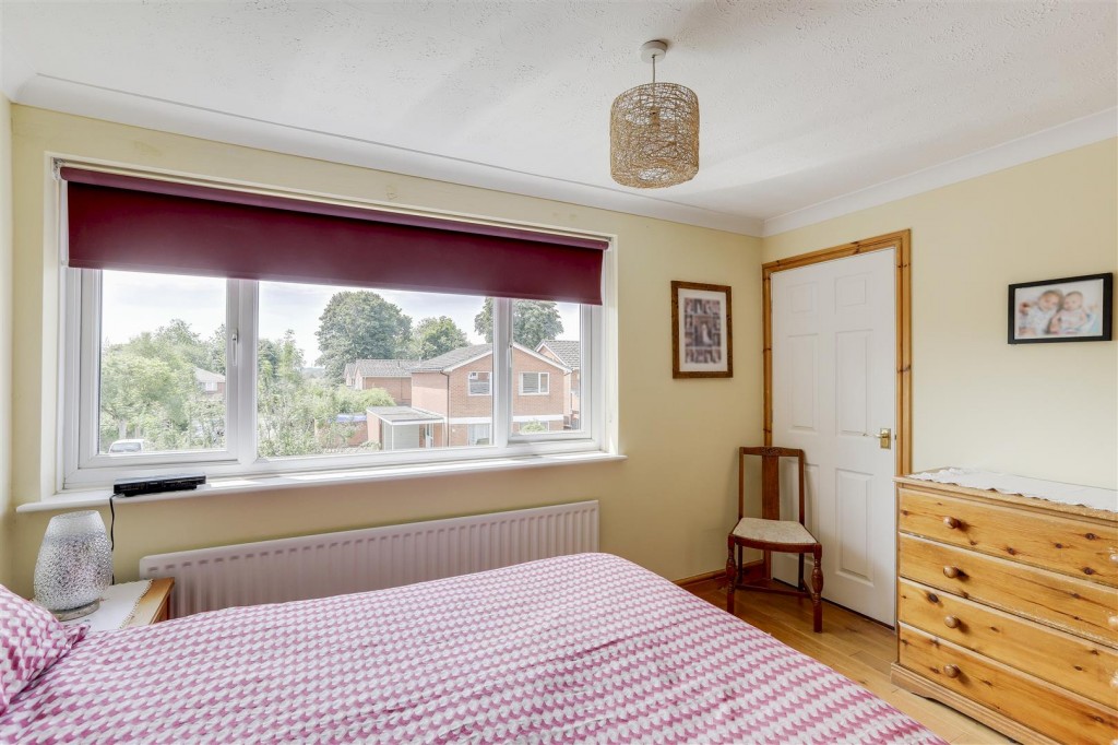 Fleming Close, Watnall, Nottinghamshire, NG16 1JY