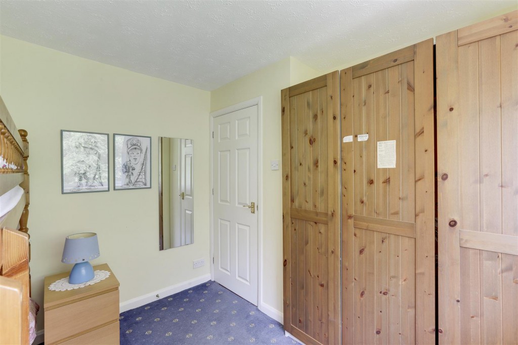 Fleming Close, Watnall, Nottinghamshire, NG16 1JY