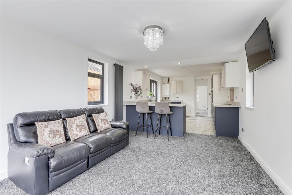 Clarborough Drive, Arnold, Nottinghamshire, NG5 7LL