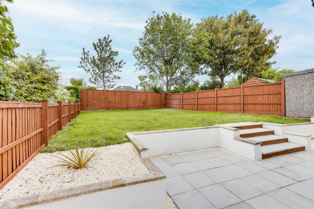 Clarborough Drive, Arnold, Nottinghamshire, NG5 7LL
