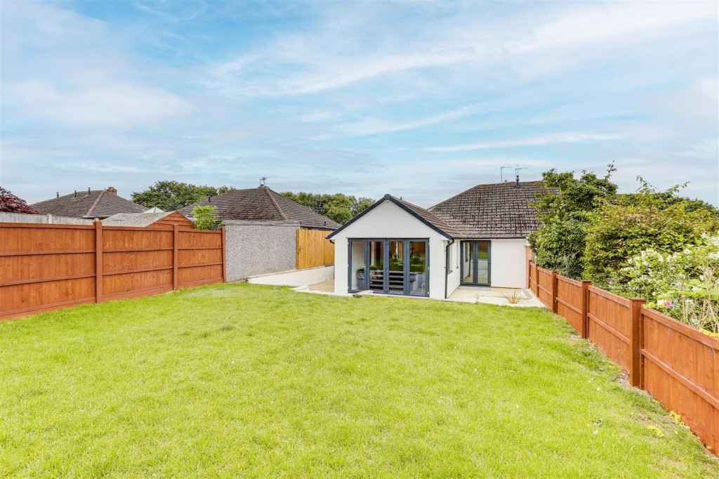 Clarborough Drive, Arnold, Nottinghamshire, NG5 7LL