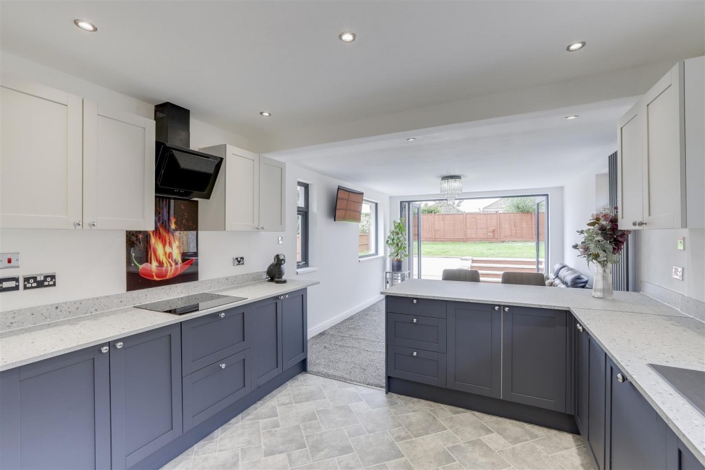 Clarborough Drive, Arnold, Nottinghamshire, NG5 7LL