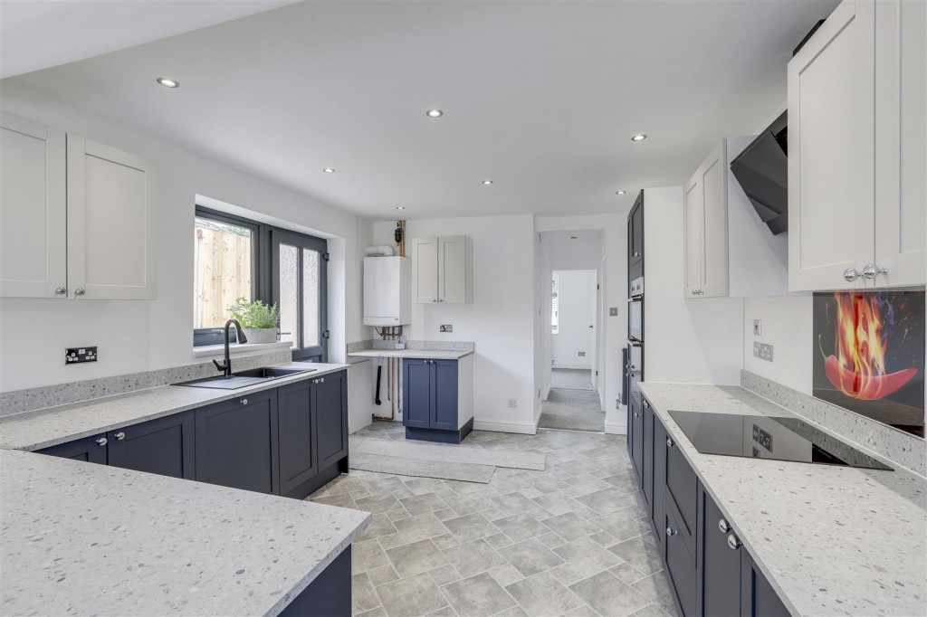 Clarborough Drive, Arnold, Nottinghamshire, NG5 7LL