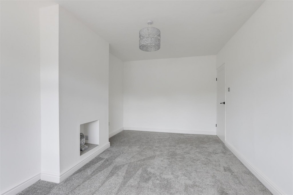 Clarborough Drive, Arnold, Nottinghamshire, NG5 7LL