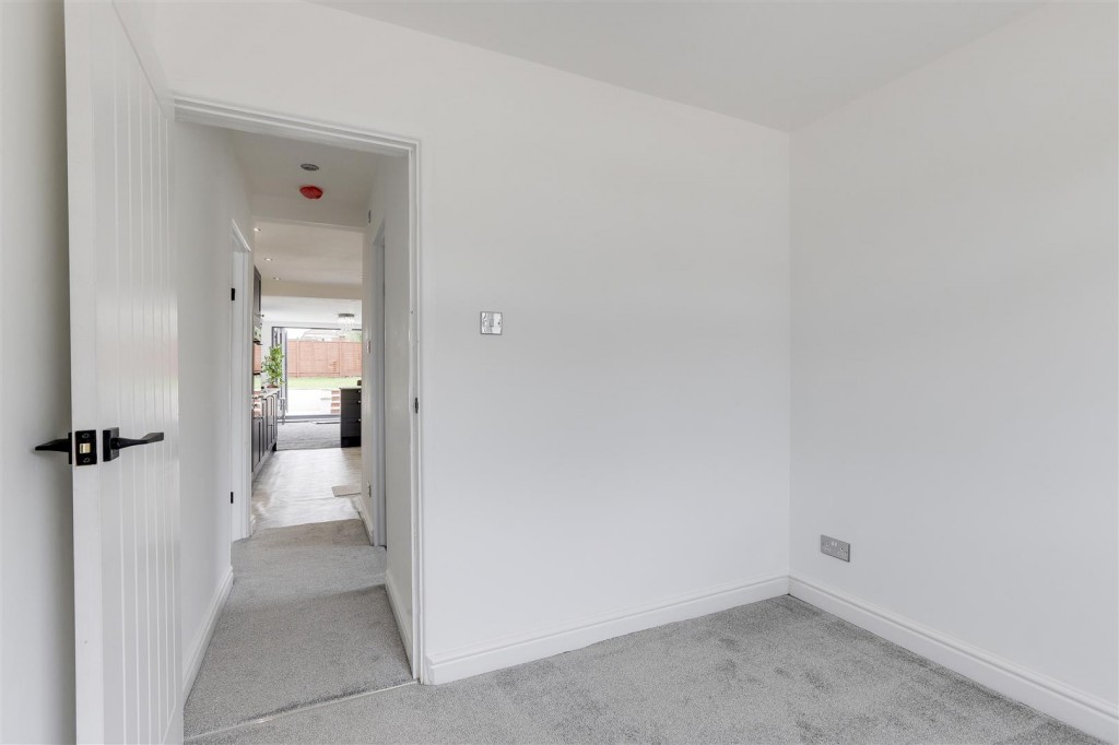 Clarborough Drive, Arnold, Nottinghamshire, NG5 7LL