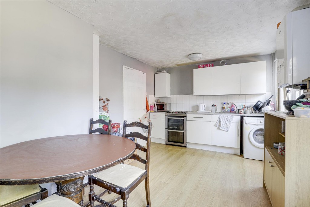 Oxengate, Arnold, Nottinghamshire, NG5 6FY