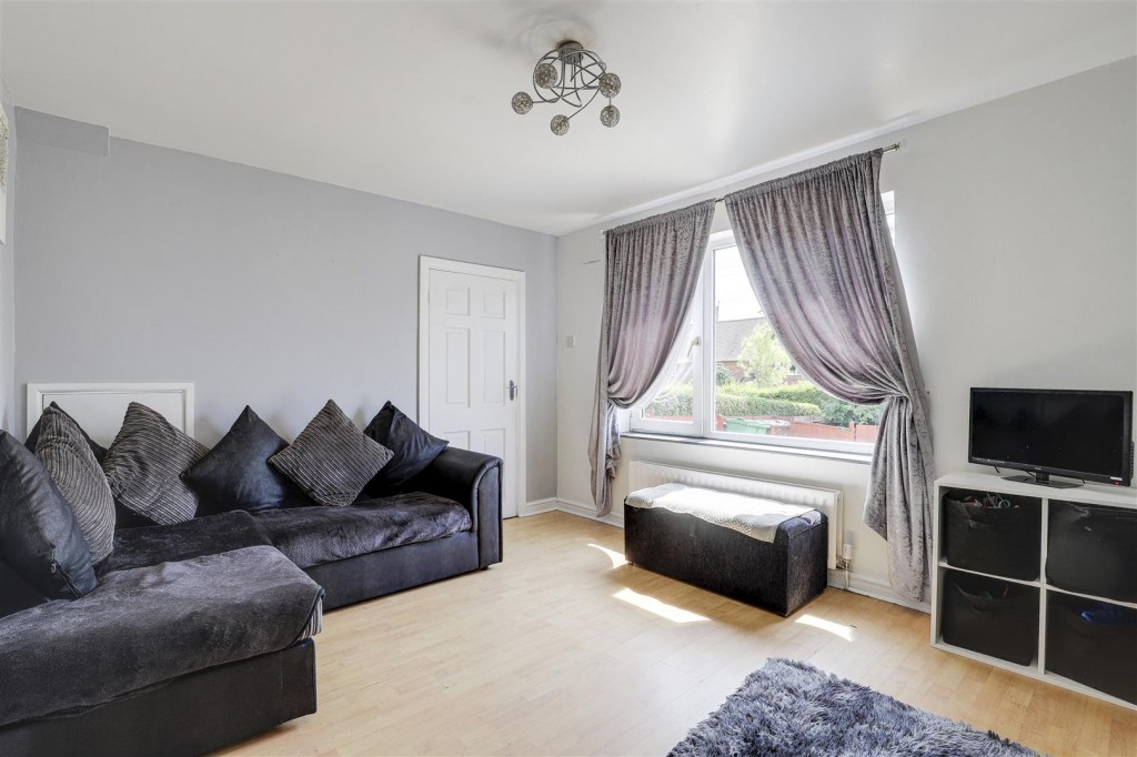 Holcombe Close, Nottingham, Nottinghamshire, NG8 5NU