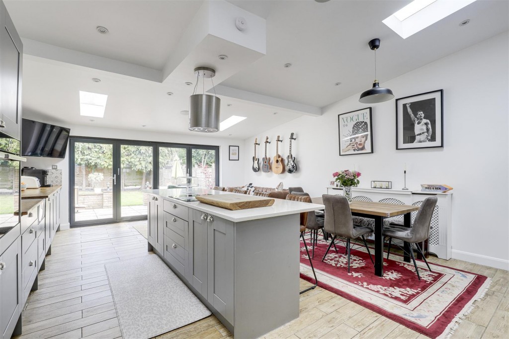 Elvaston Road, Wollaton, Nottinghamshire, NG8 1JW