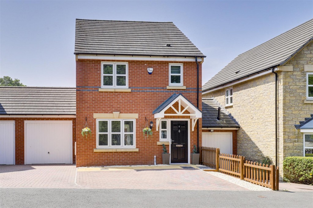 Bingham Close, Alfreton, Derbyshire, DE55 7QT