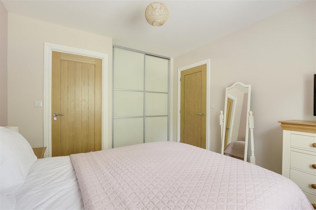 Bingham Close, Alfreton, Derbyshire, DE55 7QT