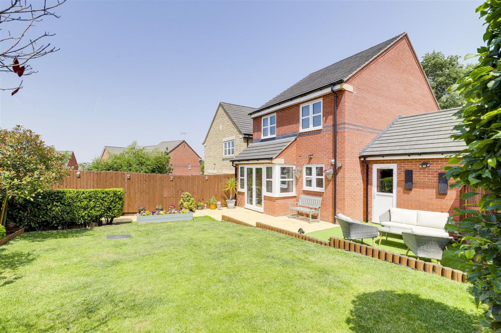 Bingham Close, Alfreton, Derbyshire, DE55 7QT