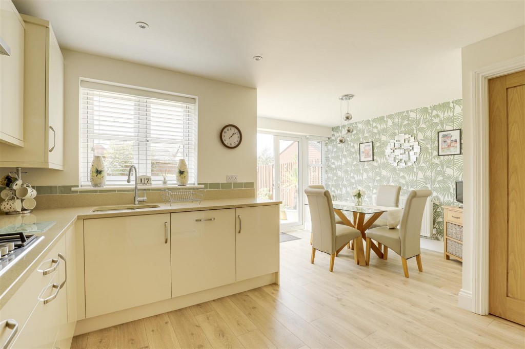 Bingham Close, Alfreton, Derbyshire, DE55 7QT