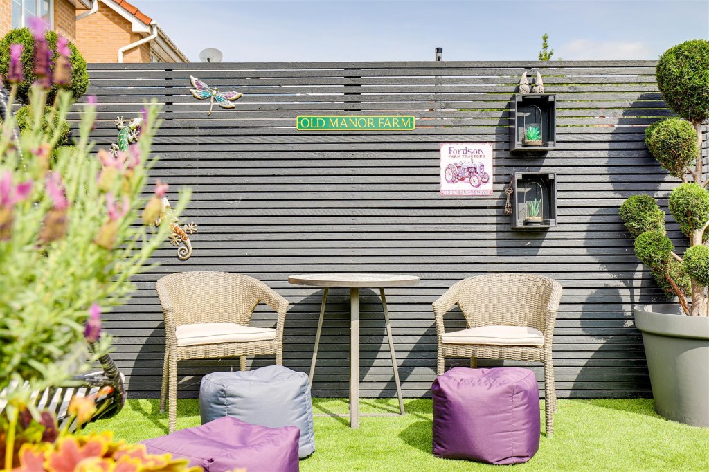 Dairy Square, Aspley, Nottinghamshire, NG8 3DX
