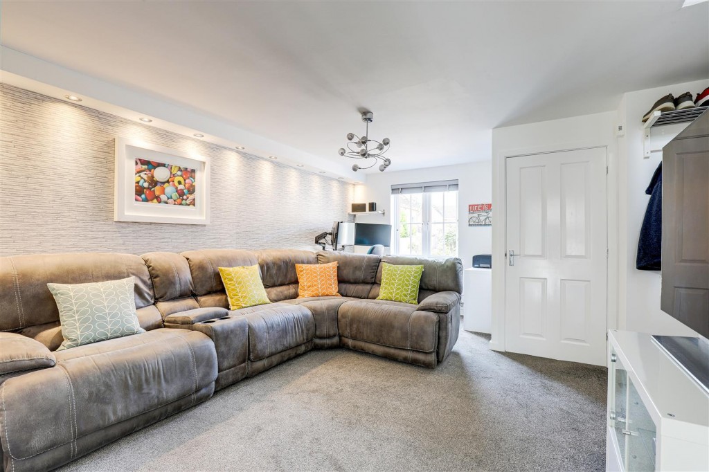 Dairy Square, Aspley, Nottinghamshire, NG8 3DX