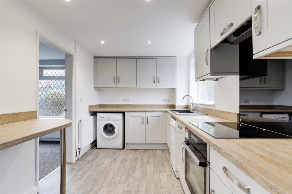 Queens Bower Road, Bestwood, Nottinghamshire, NG5 5RF