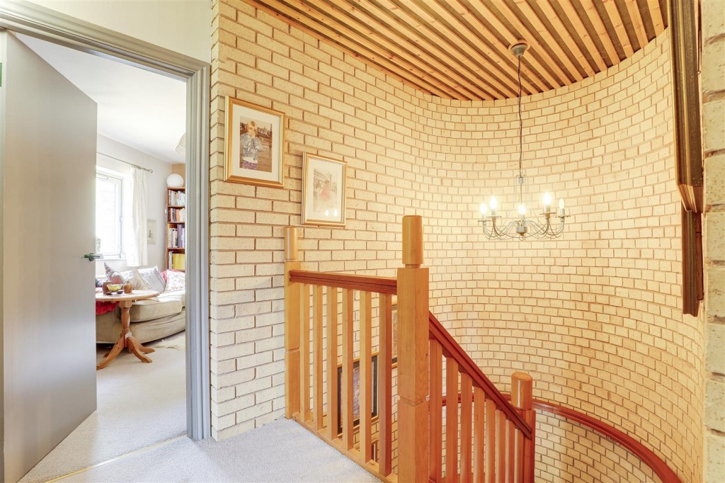 Ireton Grove, Attenborough, Nottinghamshire, NG9 6BJ