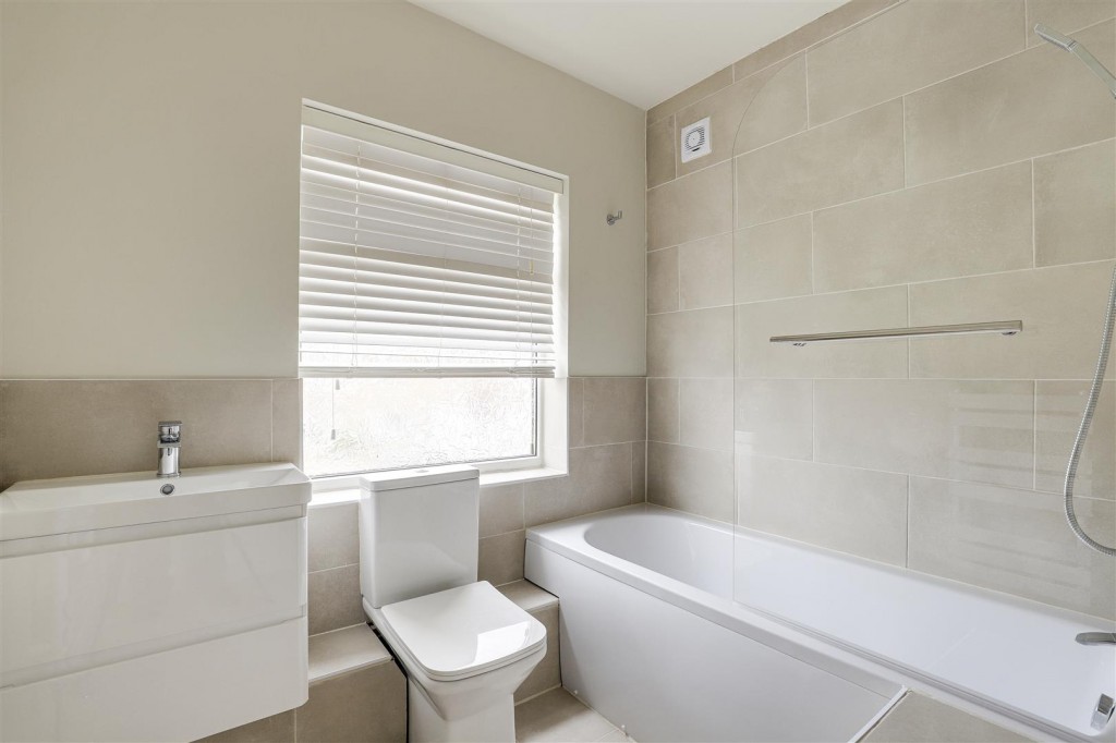 Eltham Road, West Bridgford, Nottinghamshire, NG2 5JU