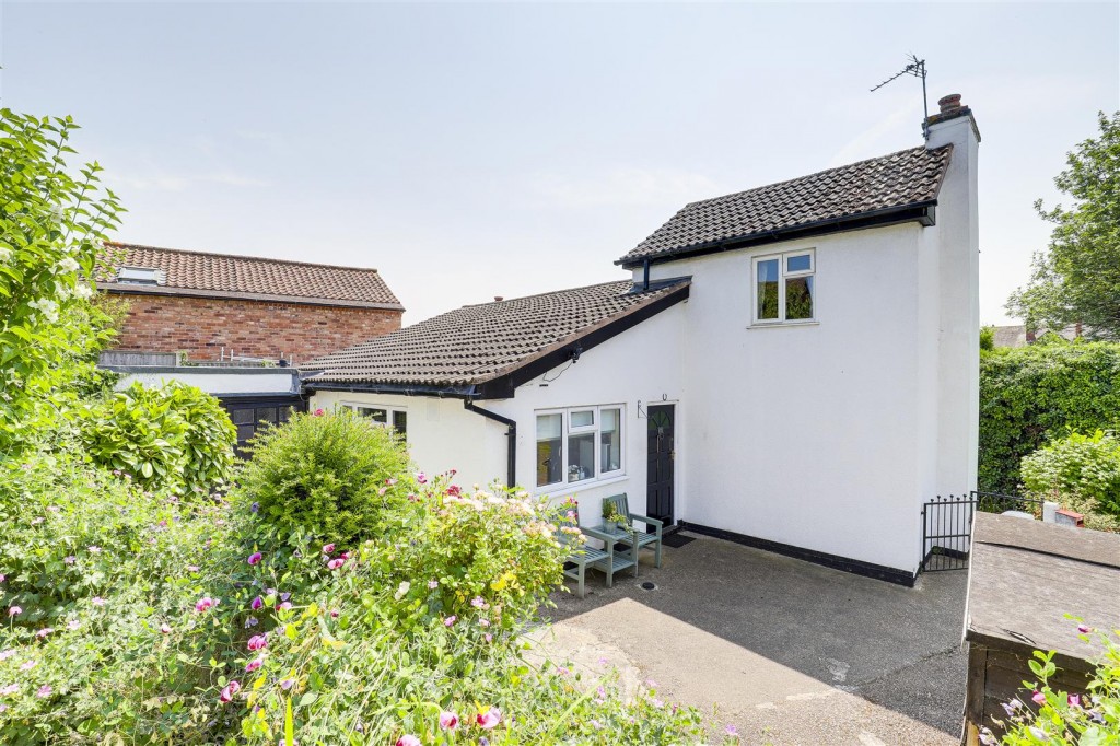 Main Road, Gedling, Nottinghamshire, NG4 3HD