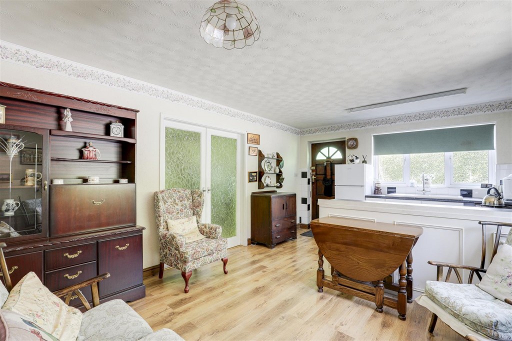 Main Road, Gedling, Nottinghamshire, NG4 3HD