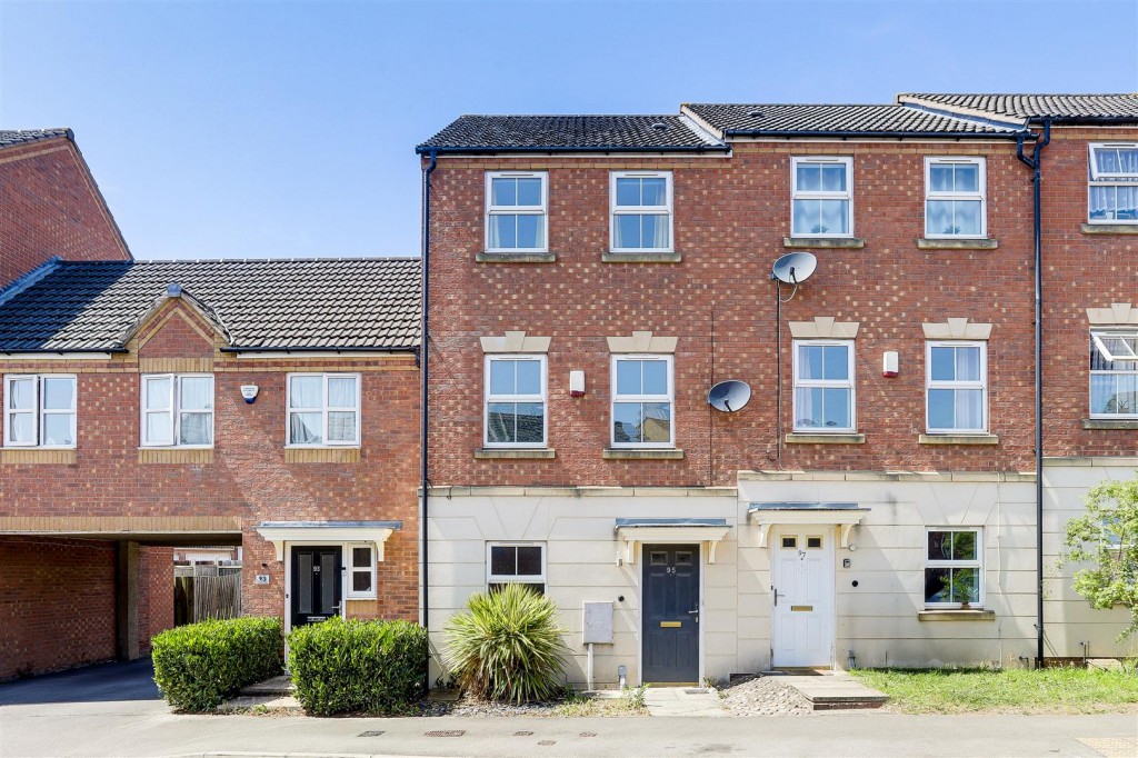 Pavior Road, bestwood, Nottinghamshire, NG5 5UE