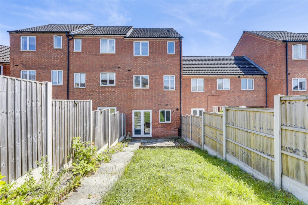 Pavior Road, bestwood, Nottinghamshire, NG5 5UE