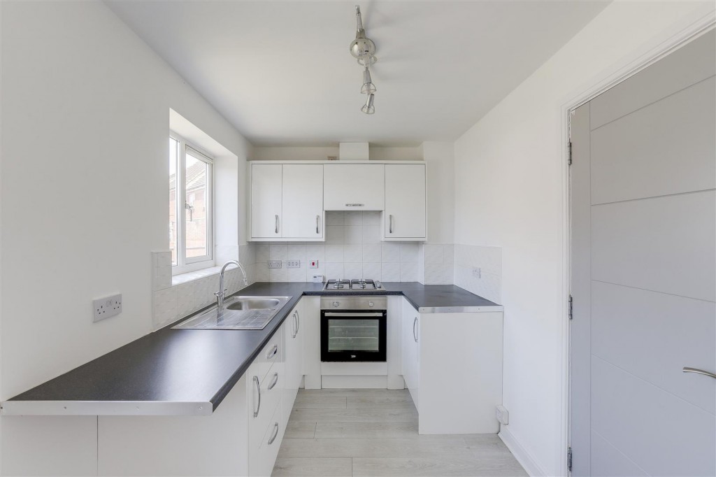 Pavior Road, bestwood, Nottinghamshire, NG5 5UE