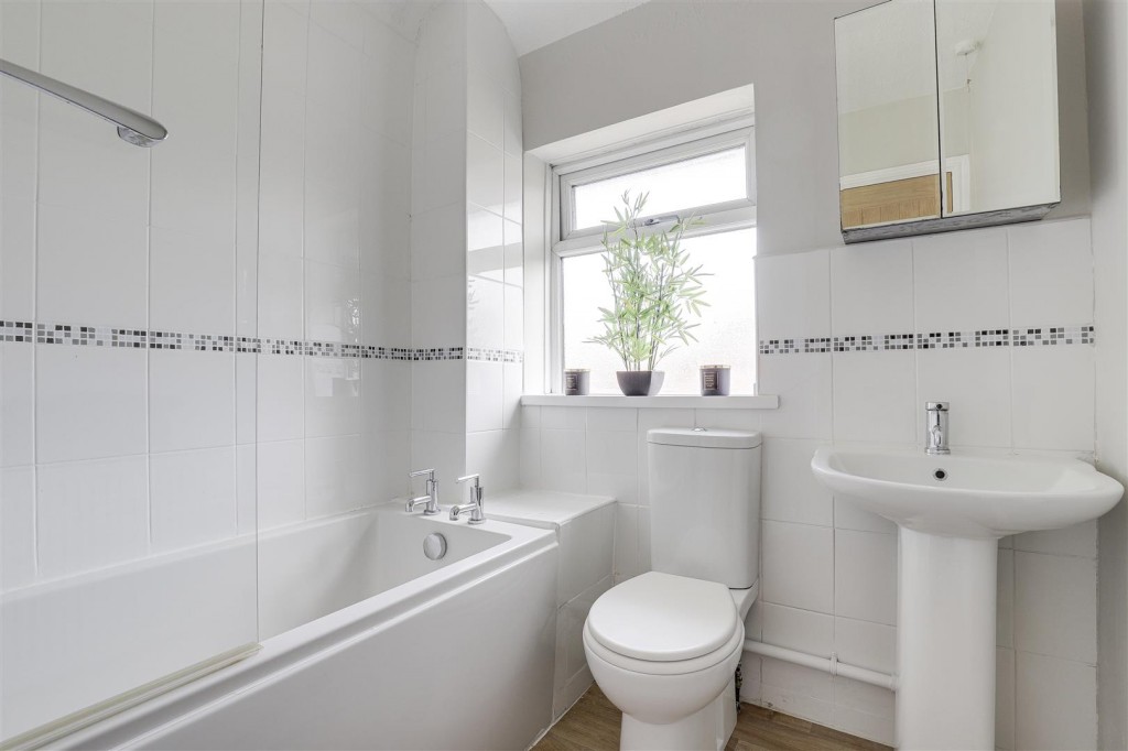 Cardale Road, Bakersfield, Nottinghamshire, NG3 7BS