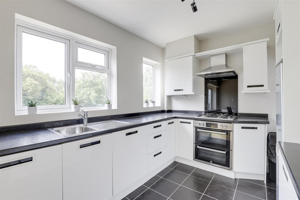 Cardale Road, Bakersfield, Nottinghamshire, NG3 7BS